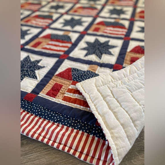 Americana Stars & Stripes Handmade 74”/84” Quilt 🇺🇸 Wall Hanging! - Picture 7 of 8